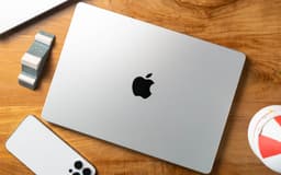 Apple MacBook Pro (Model A2142) Core i7 9th Generation 32GB RAM 1TB SSD